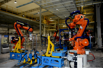 谱写新未来 河南德力汽车工厂落成暨新车下线仪式，人工智能应用软件开发成为新亮点